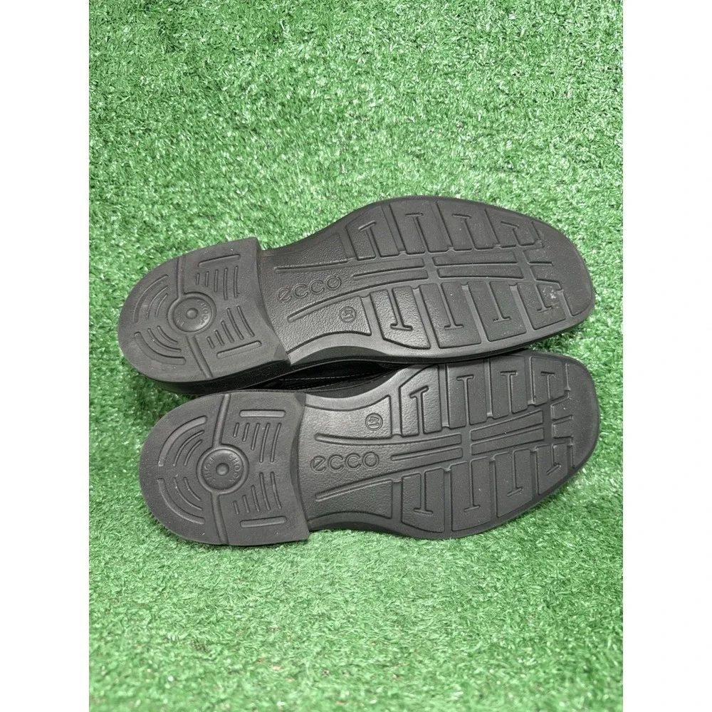 Ecco Helsinki 2.0‎ Mens Size 7-7.5 Black Casual Leather Apron Toe Slip On Shoes